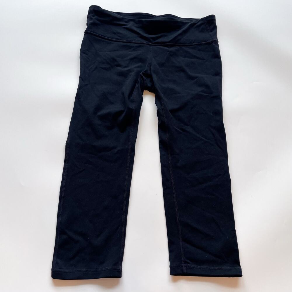 Womens Gap Fit Low to Mid Rise Black Capri Length Leggings Cropped Size Medium